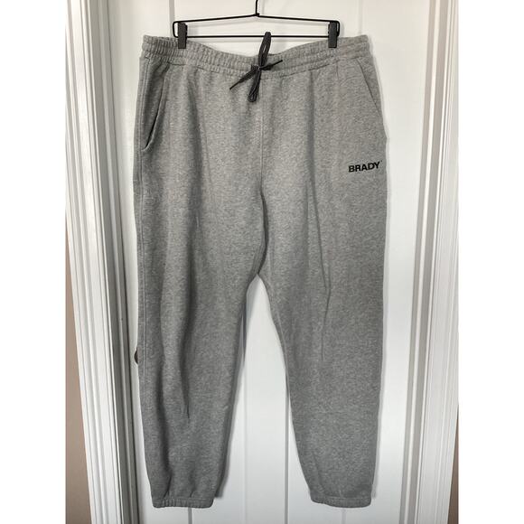 Brady Men's Tapered Leg Wordmark Fleece Pants Drawstring Gray Size 2XL - Picture 1 of 10